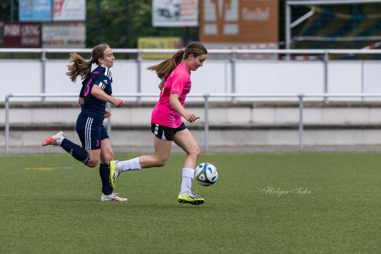 Bild 64 - wCJ Osterroenfelder TSV - VfL Pinneberg : Ergebnis: 0:15